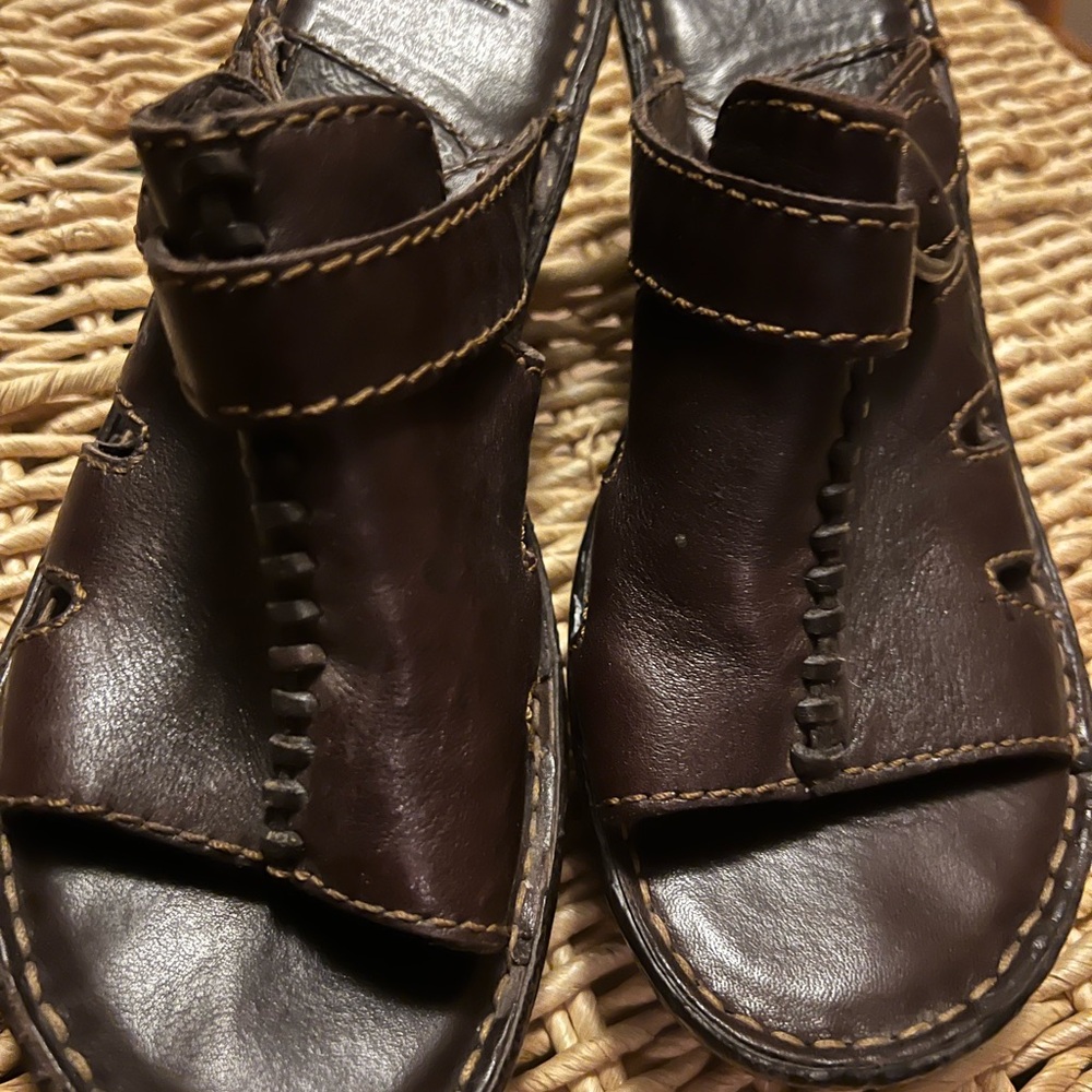 BORN size 7